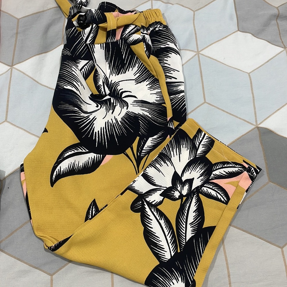 Floral pants - Picture 2 of 3